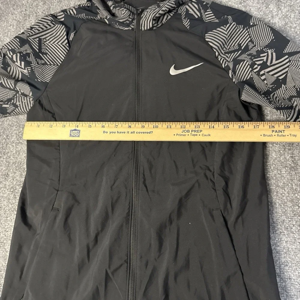 Nike Women's Running Flash Reflective Jacket Black Size Small Back Vented Hooded